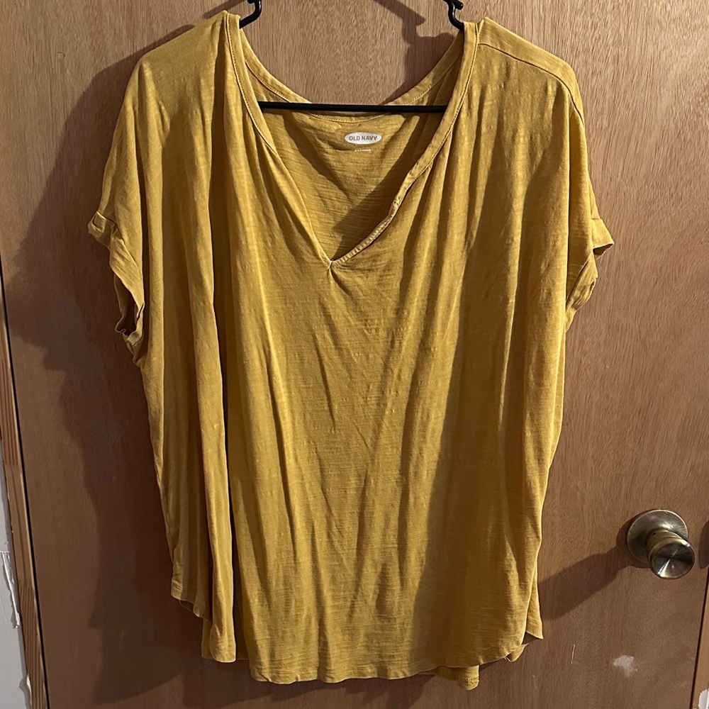 Old Navy Women's Short Sleeve Top in Golden Yellow